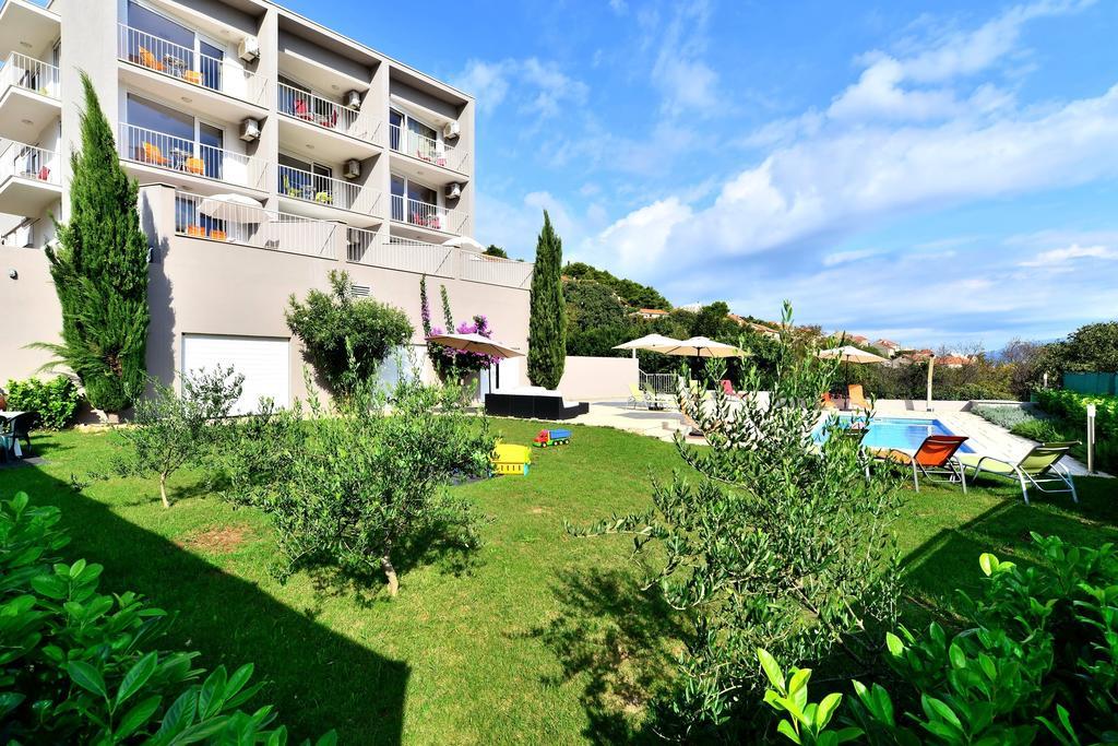 Bretia Apartments سوتيفان المظهر الخارجي الصورة