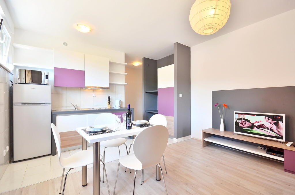 Bretia Apartments سوتيفان الغرفة الصورة