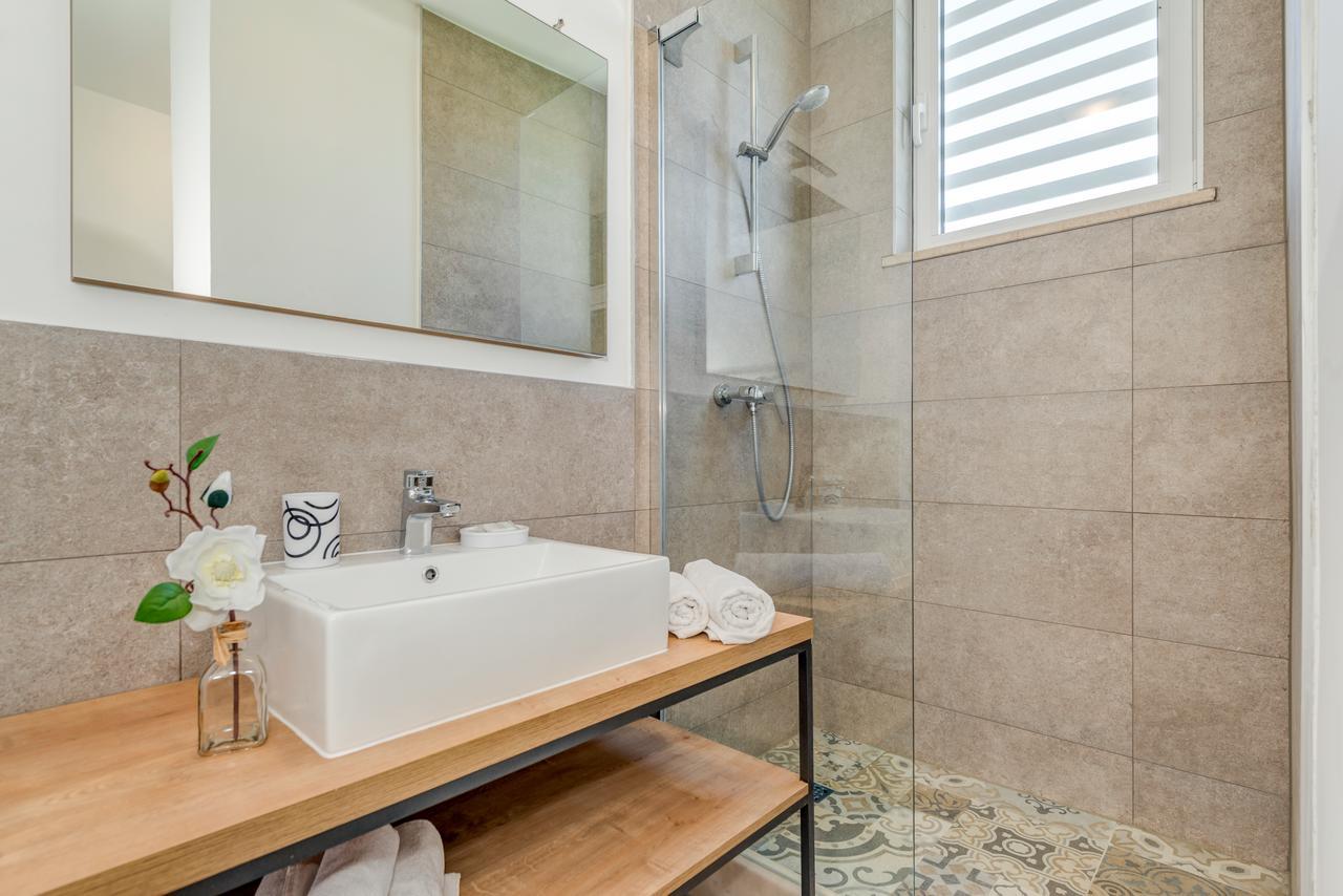Bretia Apartments سوتيفان المظهر الخارجي الصورة